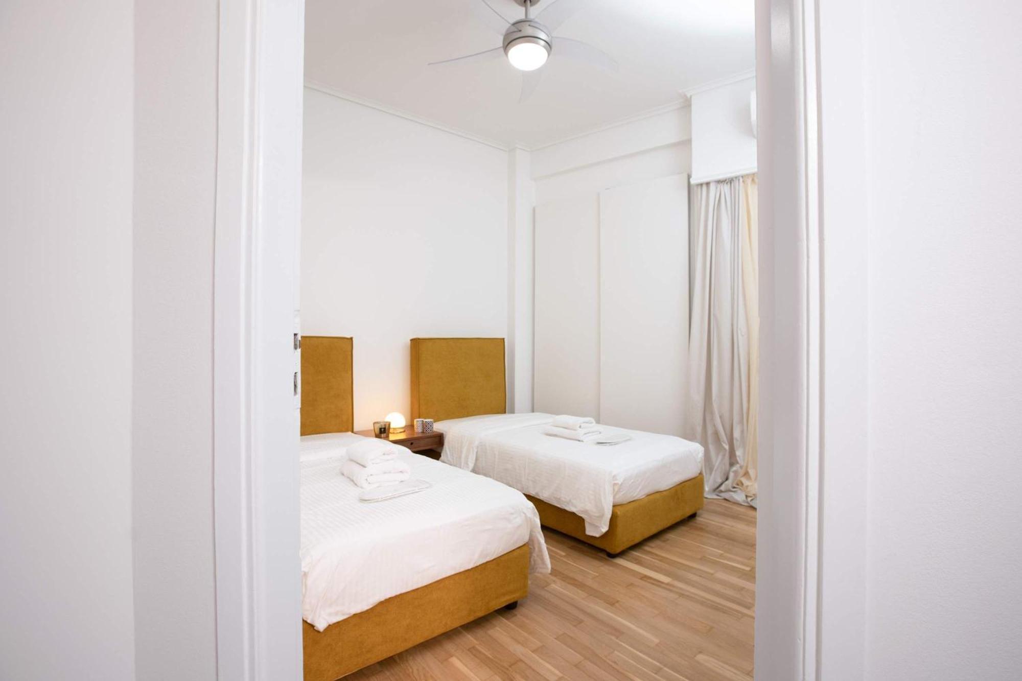 O&o Group Ruby's Urban Koukaki * Athen